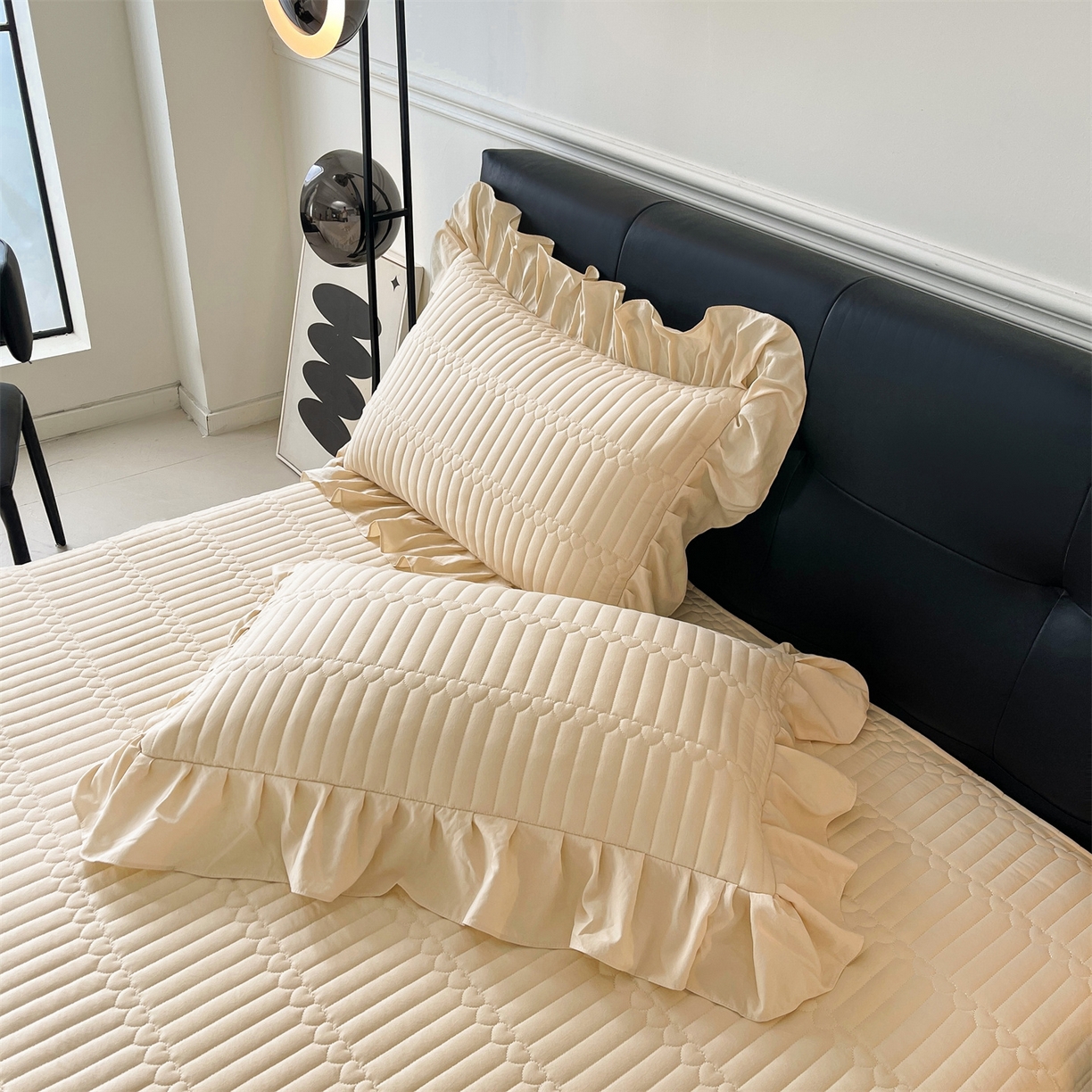 91家纺网 家纺一手货源 找家纺 好儿喜家纺 2025新款A类水洗棉床裙三件套-安妮系列 安妮-香槟