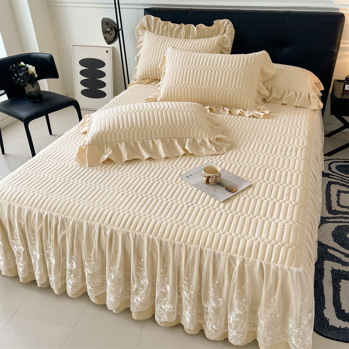 91家纺网 家纺一手货源 找家纺 好儿喜家纺 2025新款A类水洗棉床裙三件套-安妮系列 安妮-香槟