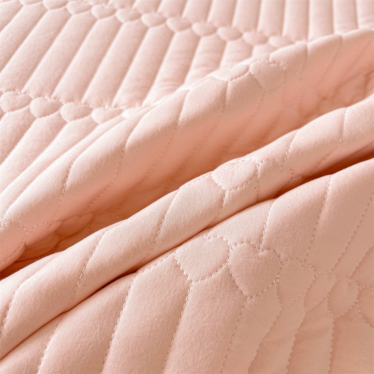 91家纺网 家纺一手货源 找家纺 （总）好儿喜家纺 2025新款A类水洗棉床裙三件套-安妮系列