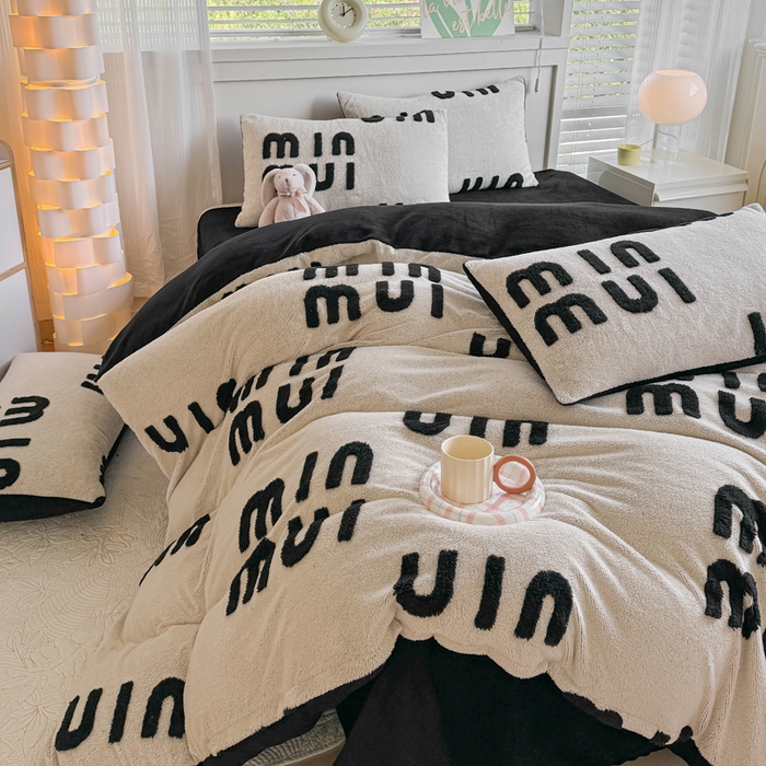 91家纺网 家纺一手货源 找家纺 小叮当家纺仓储工厂店 2025新款舒棉绒提花绣花四件套 舒棉绒提花-迷你米白