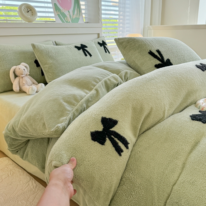 91家纺网 家纺一手货源 找家纺 小叮当家纺仓储工厂店 2025新款舒棉绒提花绣花四件套 舒棉绒提花-蝴蝶结绿色