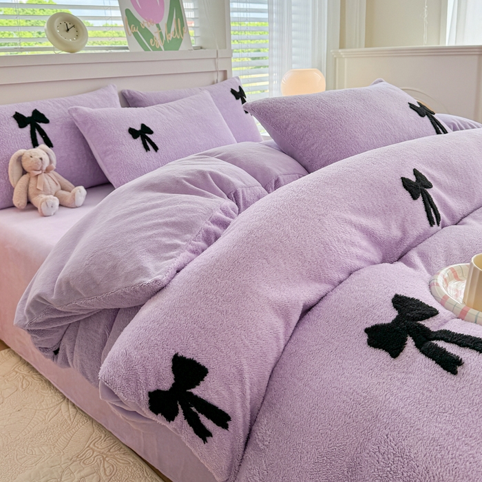 91家纺网 家纺一手货源 找家纺 小叮当家纺仓储工厂店 2025新款舒棉绒提花绣花四件套 舒棉绒提花-蝴蝶结紫色