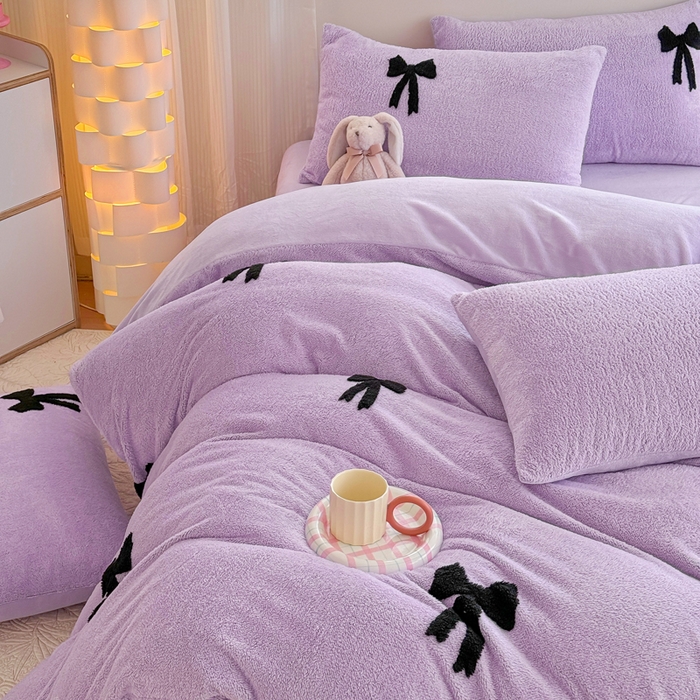 91家纺网 家纺一手货源 找家纺 小叮当家纺仓储工厂店 2025新款舒棉绒提花绣花四件套 舒棉绒提花-蝴蝶结紫色