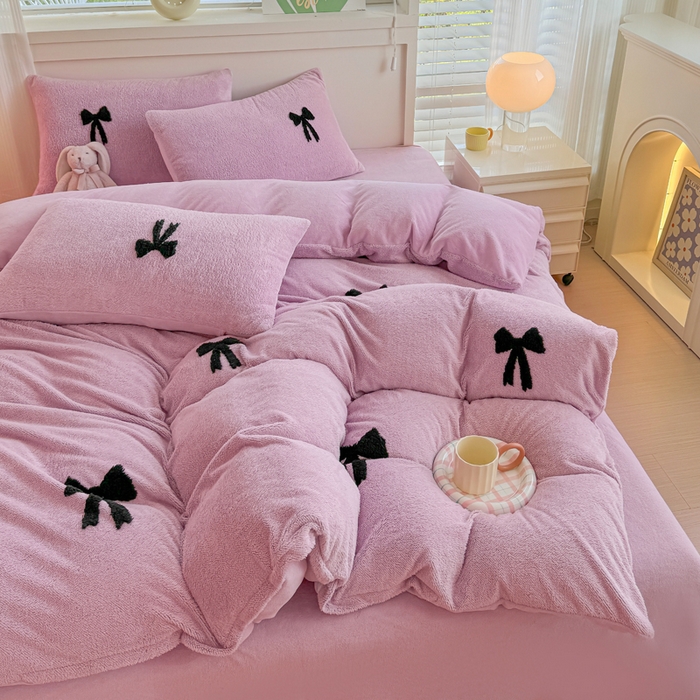 91家纺网 家纺一手货源 找家纺 小叮当家纺仓储工厂店 2025新款舒棉绒提花绣花四件套 舒棉绒提花-蝴蝶结粉色