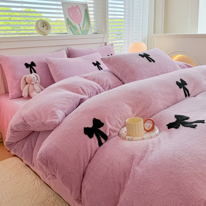 91家纺网 家纺一手货源 找家纺 小叮当家纺仓储工厂店 2025新款舒棉绒提花绣花四件套 舒棉绒提花-蝴蝶结粉色