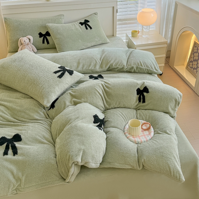 91家纺网 家纺一手货源 找家纺 小叮当家纺仓储工厂店 2025新款舒棉绒提花绣花四件套 舒棉绒提花-蝴蝶结绿色