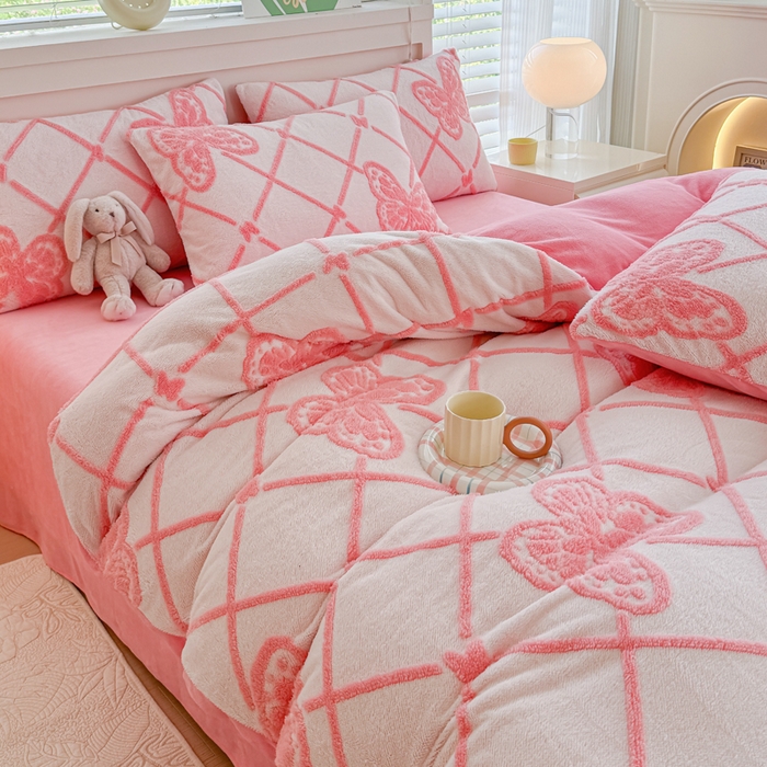 91家纺网 家纺一手货源 找家纺 小叮当家纺仓储工厂店 2025新款舒棉绒提花绣花四件套 舒棉绒提花-蝶梦