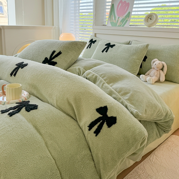 91家纺网 家纺一手货源 找家纺 小叮当家纺仓储工厂店 2025新款舒棉绒提花绣花四件套 舒棉绒提花-蝴蝶结绿色