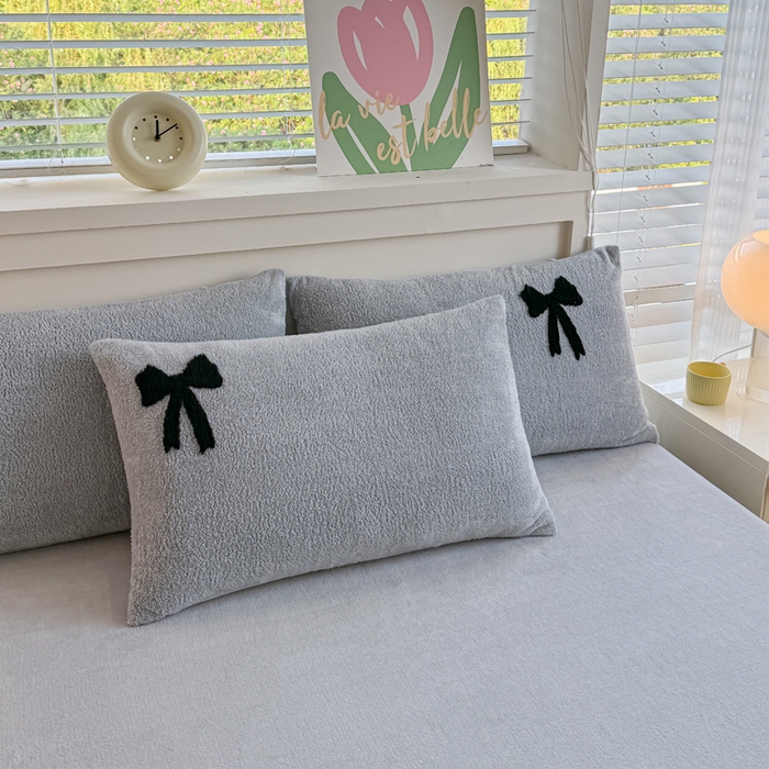 91家纺网 家纺一手货源 找家纺 小叮当家纺仓储工厂店 2025新款舒棉绒提花绣花四件套 舒棉绒提花-蝴蝶结灰色