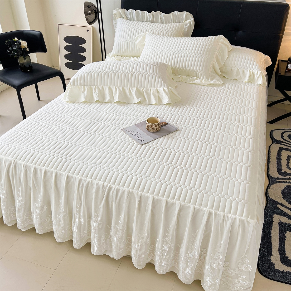 91家纺网 家纺一手货源 找家纺 好儿喜家纺 2025新款A类水洗棉床裙三件套-安妮系列 安妮-奶白