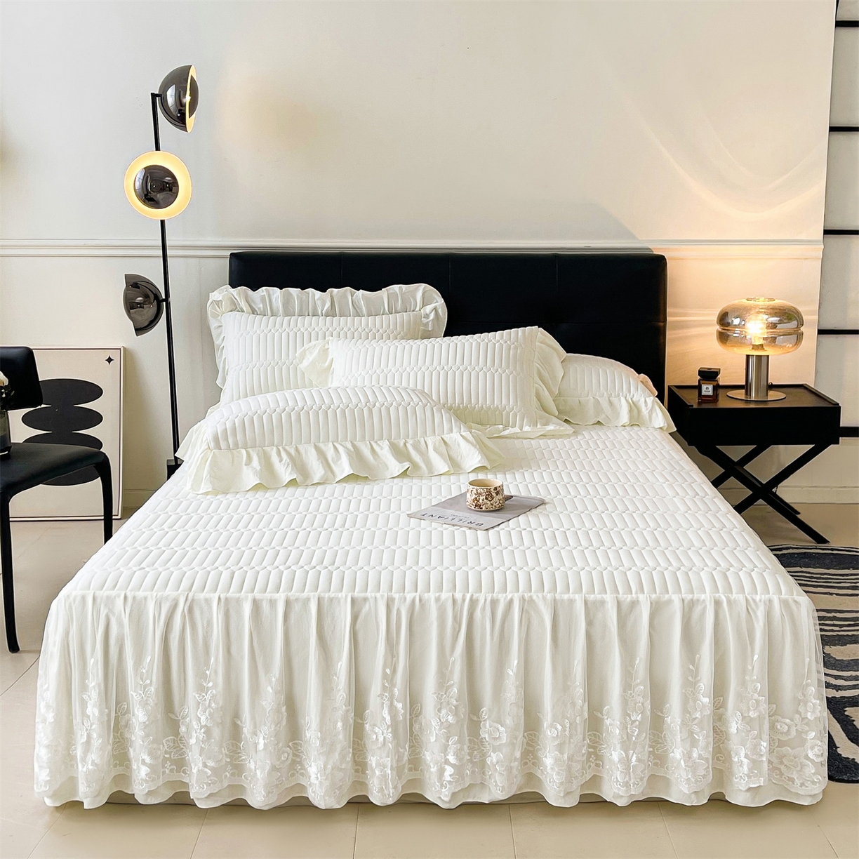 91家纺网 家纺一手货源 找家纺 好儿喜家纺 2025新款A类水洗棉床裙三件套-安妮系列 安妮-奶白