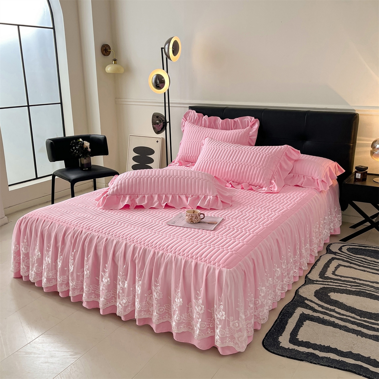 91家纺网 家纺一手货源 找家纺 好儿喜家纺 2025新款A类水洗棉床裙三件套-安妮系列 安妮-粉