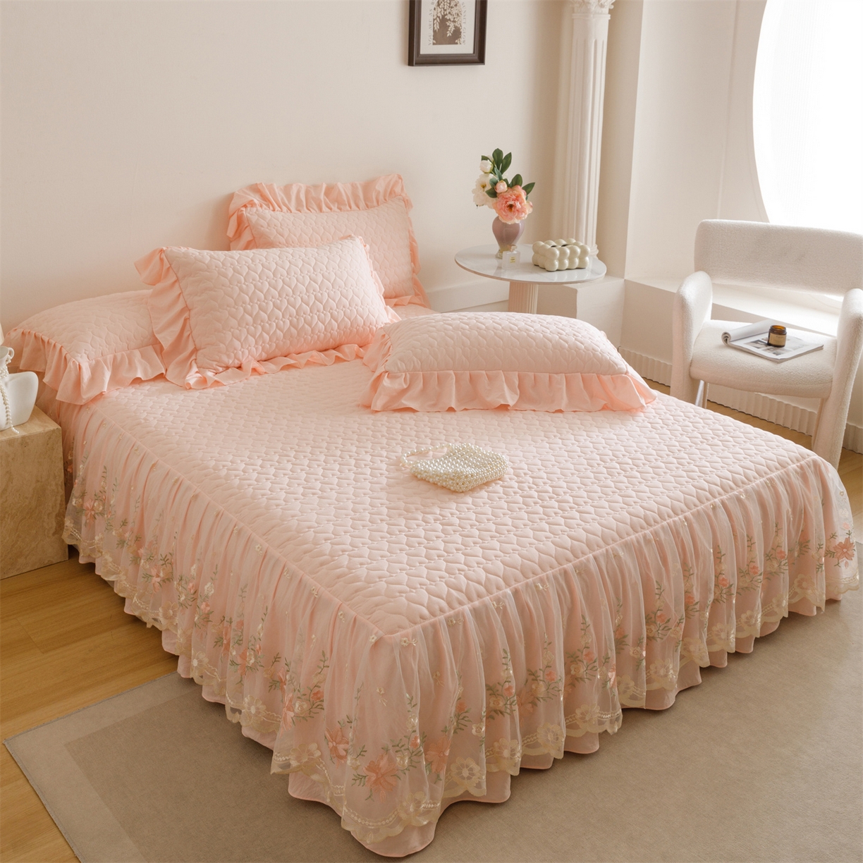 91家纺网 家纺一手货源 找家纺 好儿喜家纺 2025新款A类水洗棉床裙三件套-花恋系列 花恋-浅粉