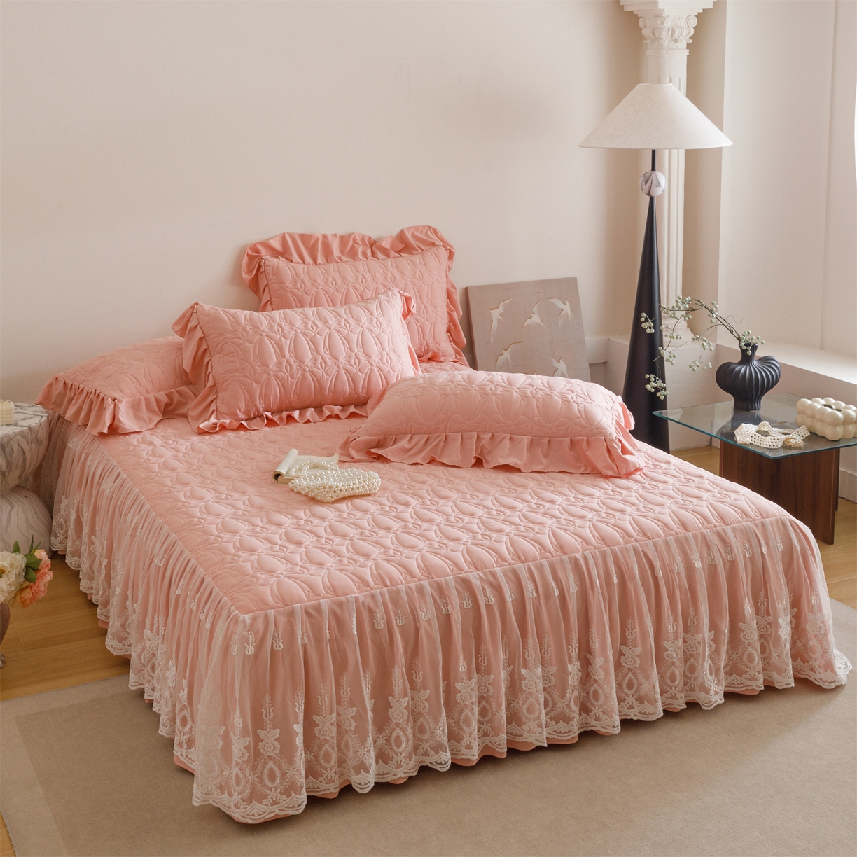 91家纺网 家纺一手货源 找家纺 好儿喜家纺 2025新款A类水洗棉床裙三件套-梦语系列 梦语-豆沙