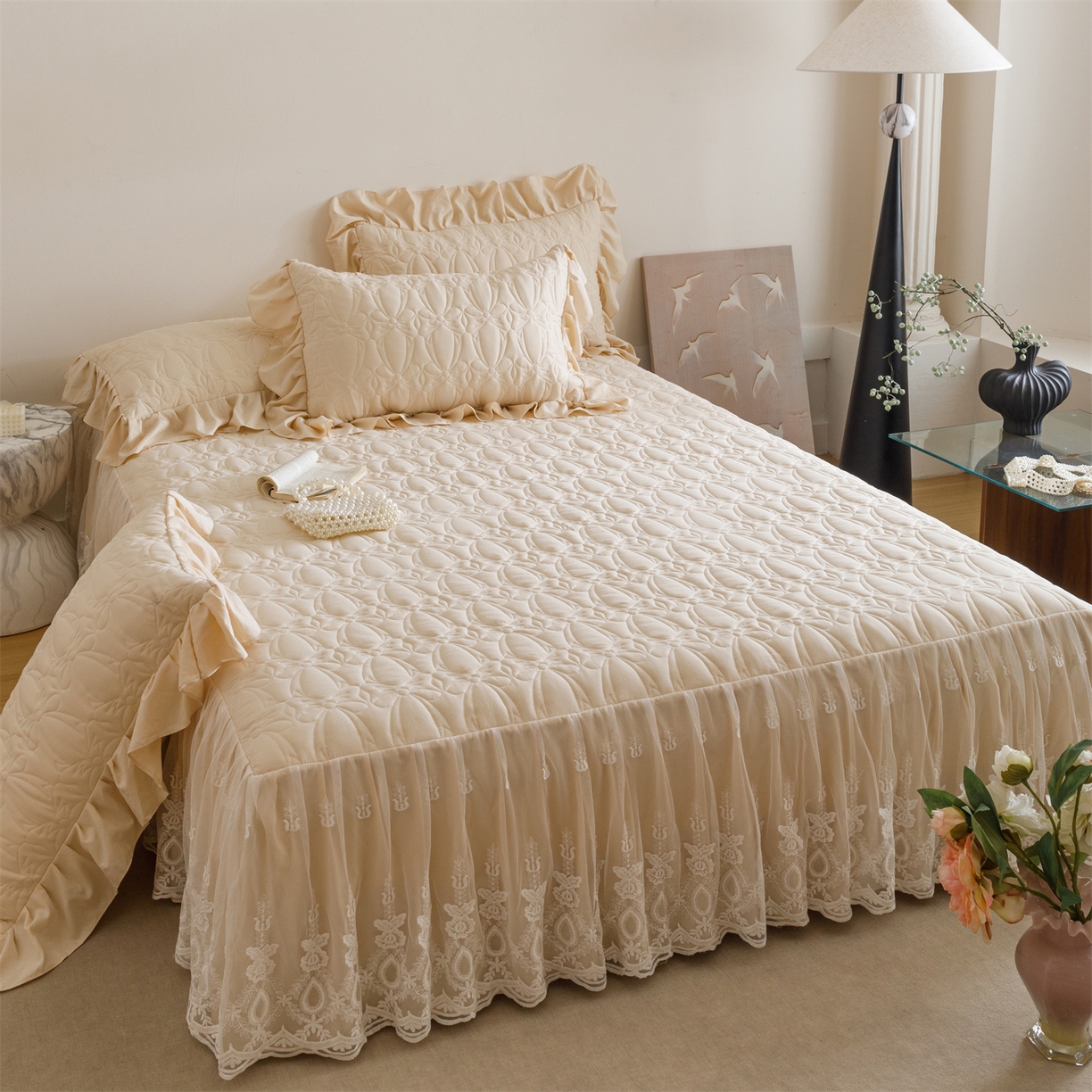 91家纺网 家纺一手货源 找家纺 好儿喜家纺 2025新款A类水洗棉床裙三件套-梦语系列 梦语-香槟