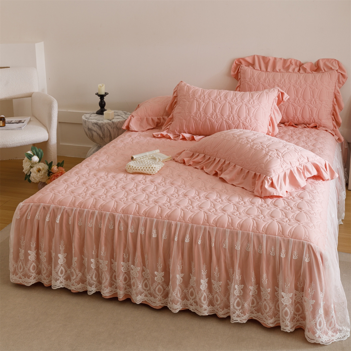 91家纺网 家纺一手货源 找家纺 好儿喜家纺 2025新款A类水洗棉床裙三件套-梦语系列 梦语-豆沙