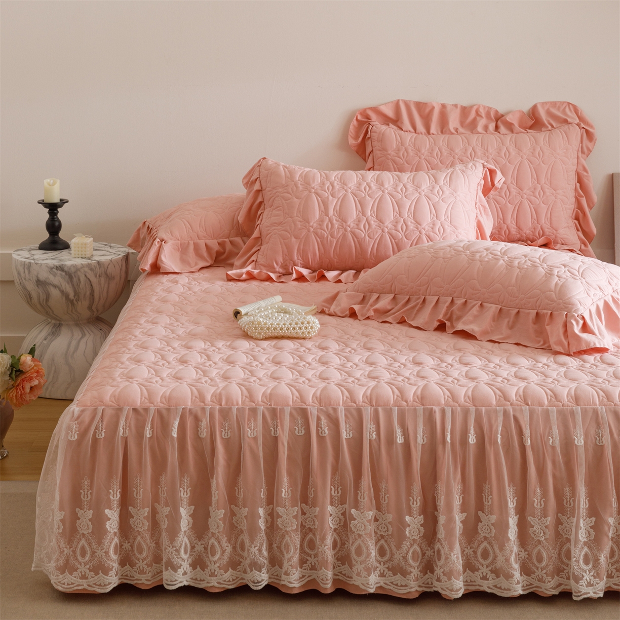 91家纺网 家纺一手货源 找家纺 好儿喜家纺 2025新款A类水洗棉床裙三件套-梦语系列 梦语-豆沙