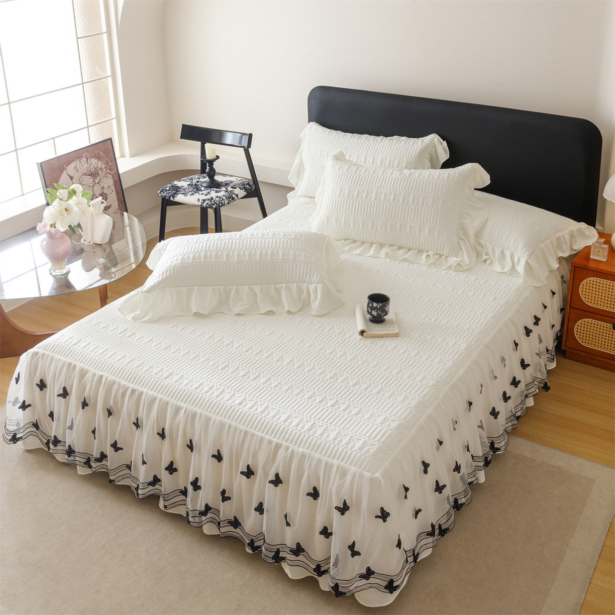 91家纺网 家纺一手货源 找家纺 好儿喜家纺 2025新款A类水洗棉床裙三件套-凝香系列 凝香-奶白