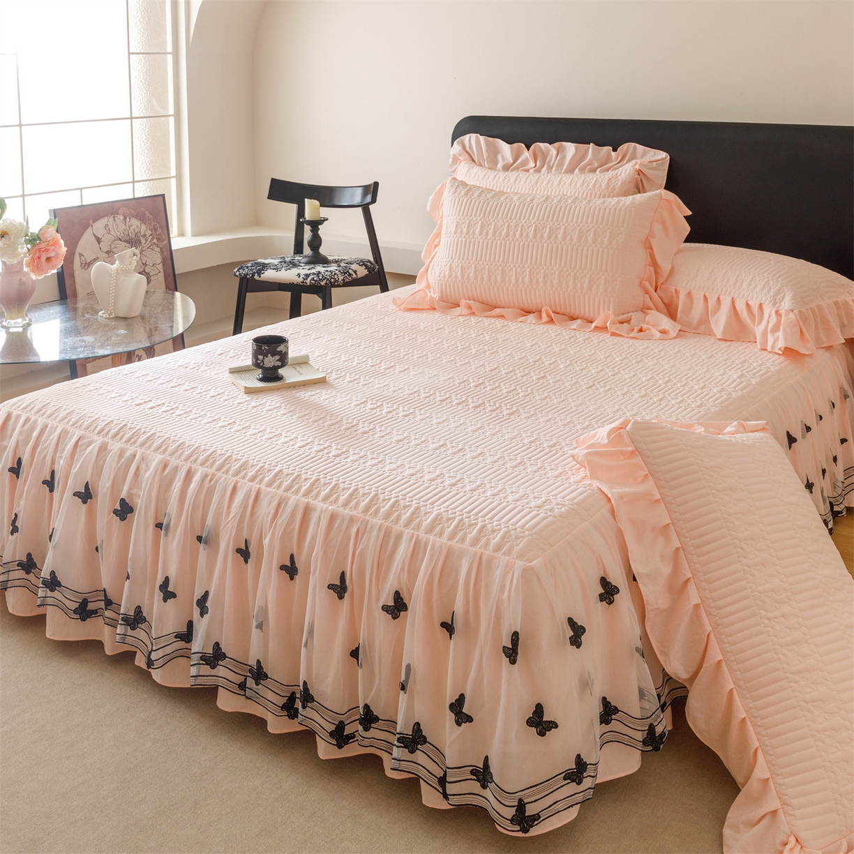 91家纺网 家纺一手货源 找家纺 好儿喜家纺 2025新款A类水洗棉床裙三件套-凝香系列 凝香-浅粉