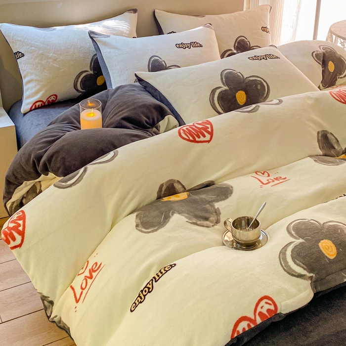 91家纺网 家纺一手货源 找家纺 （总）斯卡诺家纺 2025小清新加厚高克重牛奶绒四件套网红直播爆款