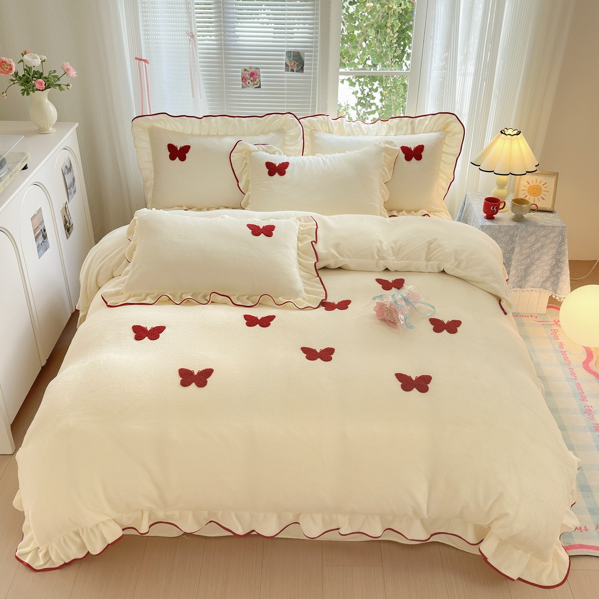 91家纺网 家纺一手货源 找家纺 典雅家纺 2025新款高克重牛奶绒毛巾绣系列四件套-蝶韵 蝶韵-奶油黄