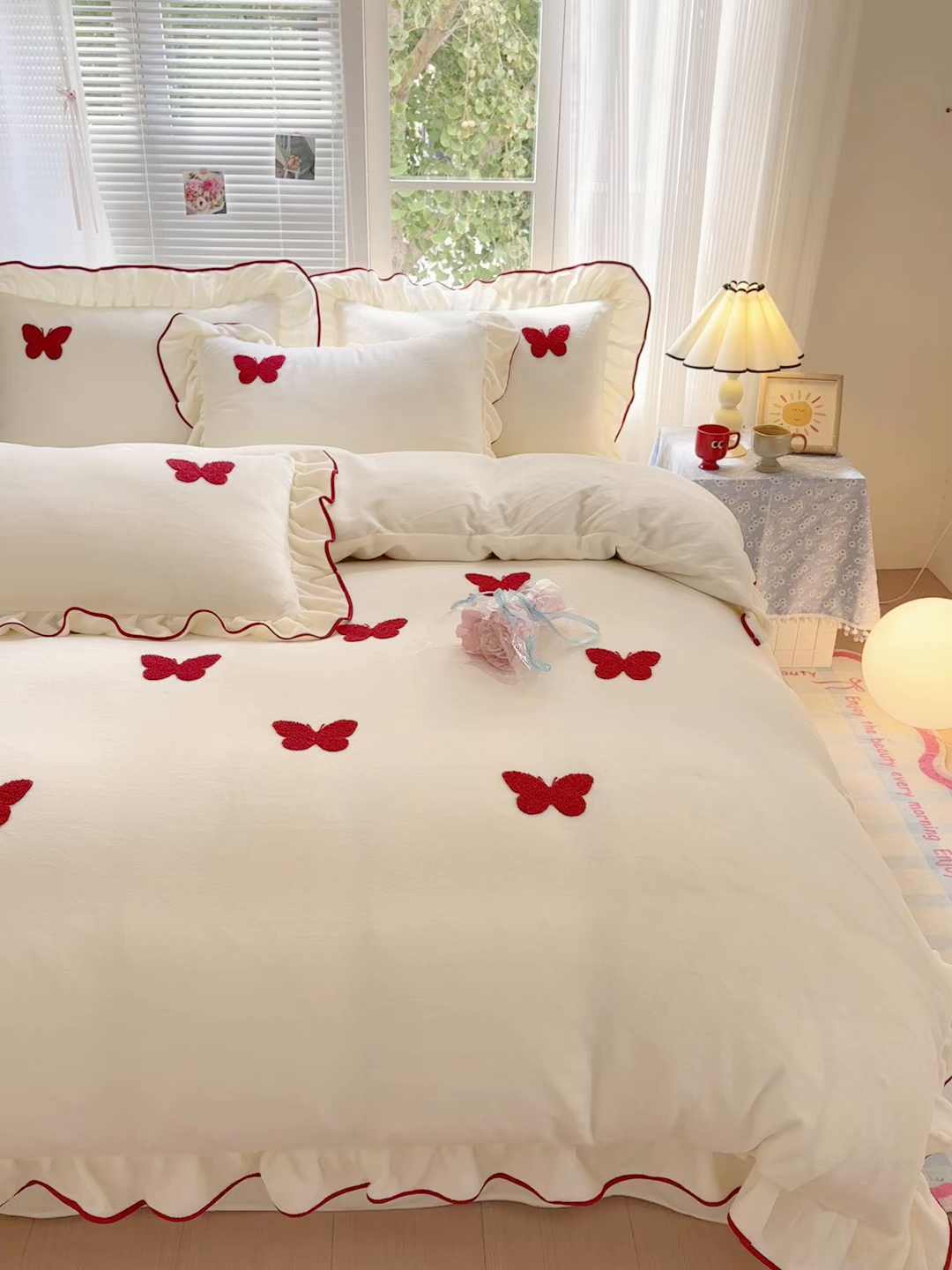 91家纺网 家纺一手货源 找家纺 （总）典雅家纺 2025新款高克重牛奶绒毛巾绣系列四件套-蝶韵