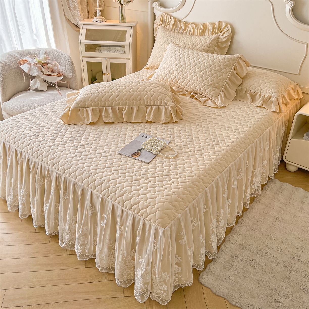 91家纺网 家纺一手货源 找家纺 好儿喜家纺 2025新款A类水洗棉床裙三件套-心语系列 心语-香槟