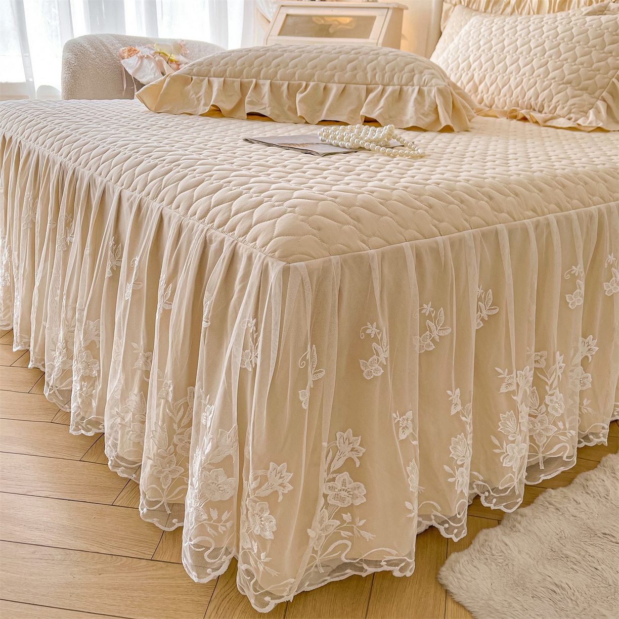 91家纺网 家纺一手货源 找家纺 好儿喜家纺 2025新款A类水洗棉床裙三件套-心语系列 心语-香槟