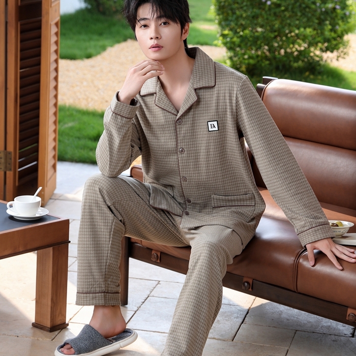 91家纺网 家纺一手货源 找家纺 洛兰沙家居馆 2025新款德绒绵竹加厚300克情侣睡衣男女款睡衣（翻领） 251602-2（男款）