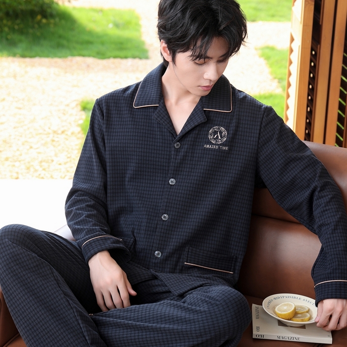 91家纺网 家纺一手货源 找家纺 洛兰沙家居馆 2025新款德绒绵竹加厚300克情侣睡衣男女款睡衣（翻领） 251603-2（男款）