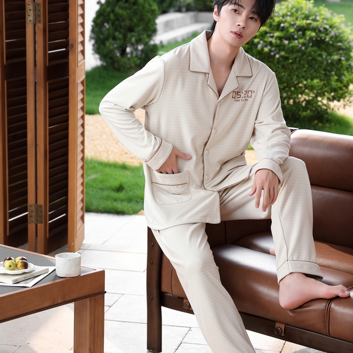 91家纺网 家纺一手货源 找家纺 洛兰沙家居馆 2025新款德绒绵竹加厚300克情侣睡衣男女款睡衣（翻领） 251604（男款）