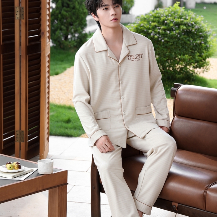 91家纺网 家纺一手货源 找家纺 洛兰沙家居馆 2025新款德绒绵竹加厚300克情侣睡衣男女款睡衣（翻领） 251604（男款）