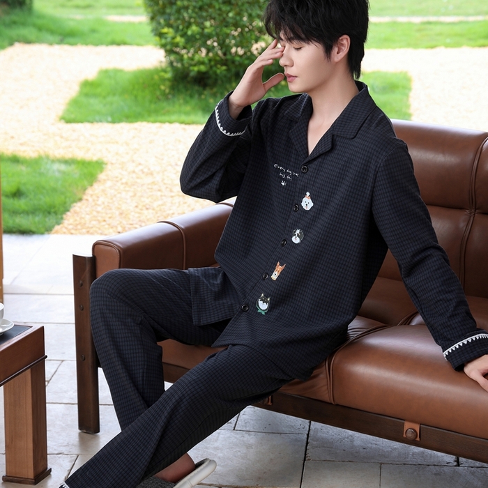 91家纺网 家纺一手货源 找家纺 洛兰沙家居馆 2025新款德绒绵竹加厚300克情侣睡衣男女款睡衣（翻领） 251630（情侣款男）