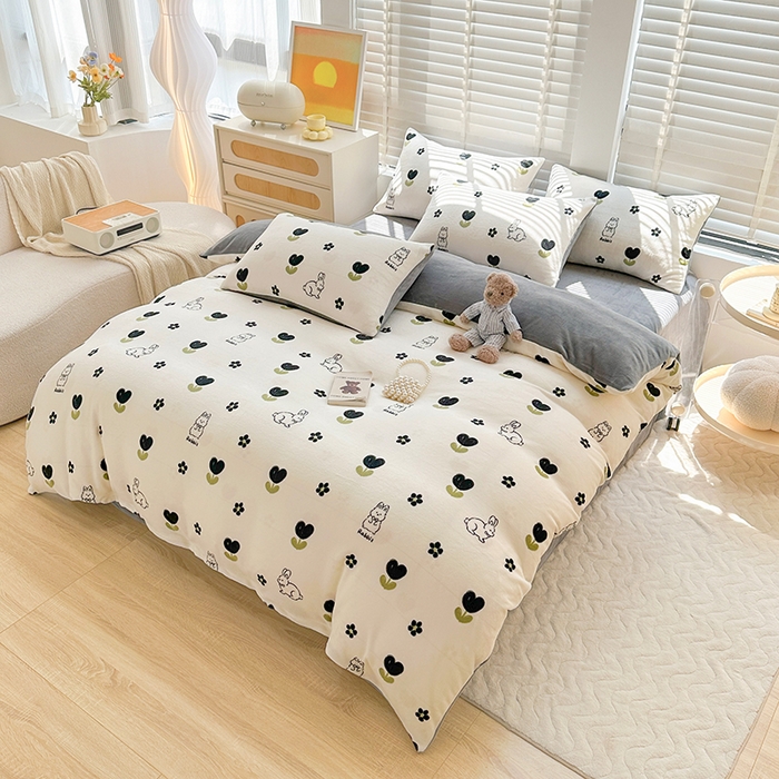 91家纺网 家纺一手货源 找家纺 斯卡诺家纺 2025小清新加厚高克重牛奶绒四件套网红直播爆款 北欧兔