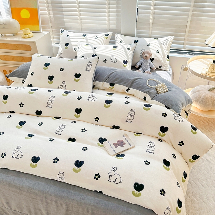 91家纺网 家纺一手货源 找家纺 斯卡诺家纺 2025小清新加厚高克重牛奶绒四件套网红直播爆款 北欧兔