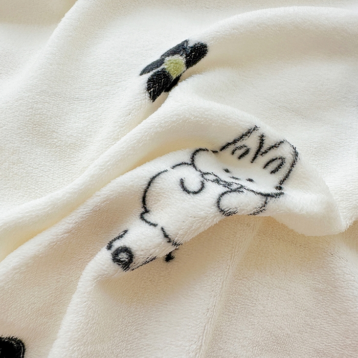 91家纺网 家纺一手货源 找家纺 斯卡诺家纺 2025小清新加厚高克重牛奶绒四件套网红直播爆款 北欧兔