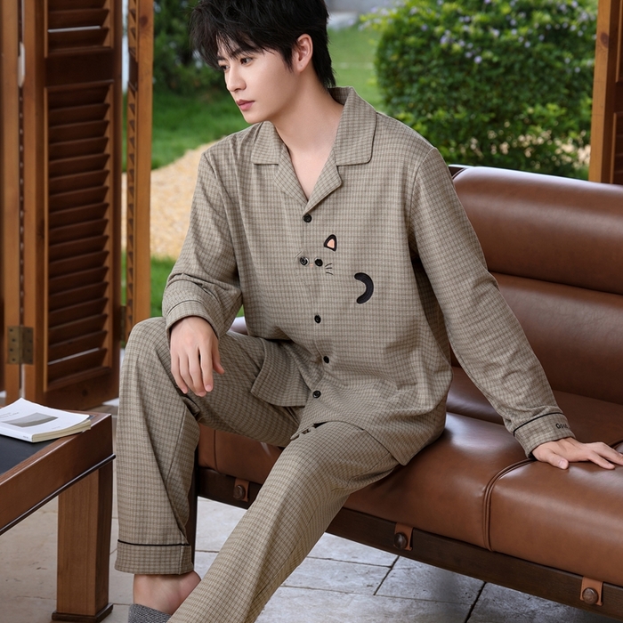 91家纺网 家纺一手货源 找家纺 洛兰沙家居馆 2025新款德绒绵竹加厚300克情侣睡衣男女款睡衣（翻领） 251631（情侣款男）