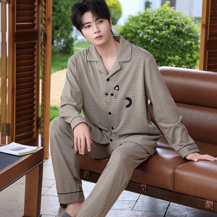 91家纺网 家纺一手货源 找家纺 洛兰沙家居馆 2025新款德绒绵竹加厚300克情侣睡衣男女款睡衣（翻领） 251631（情侣款男）