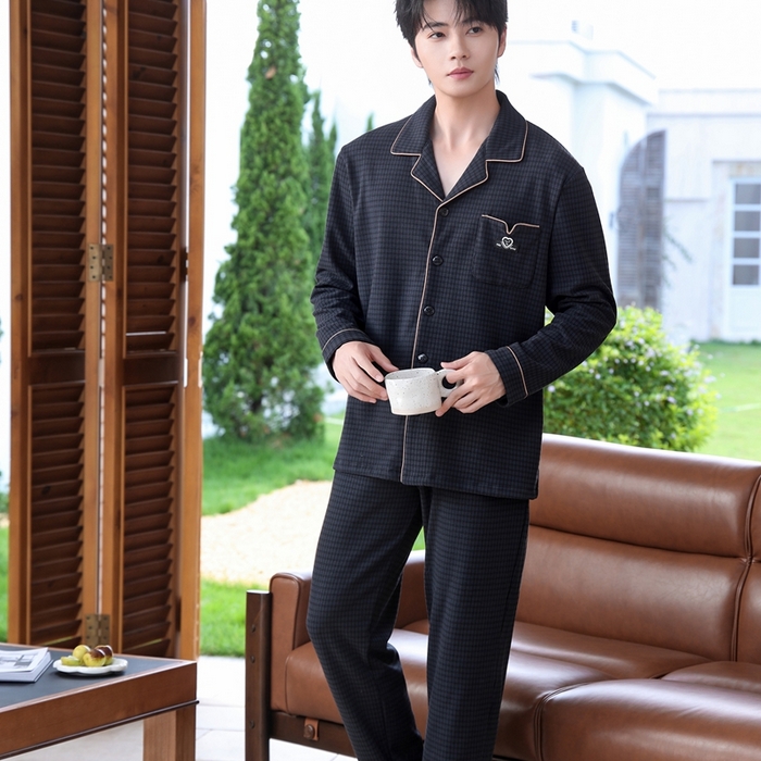 91家纺网 家纺一手货源 找家纺 洛兰沙家居馆 2025新款德绒绵竹加厚300克情侣睡衣男女款睡衣（翻领） 251632（情侣款男）