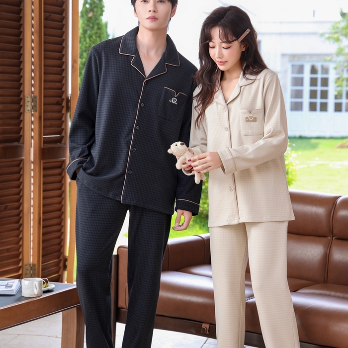 91家纺网 家纺一手货源 找家纺 洛兰沙家居馆 2025新款德绒绵竹加厚300克情侣睡衣男女款睡衣（翻领） 251632（情侣款男）