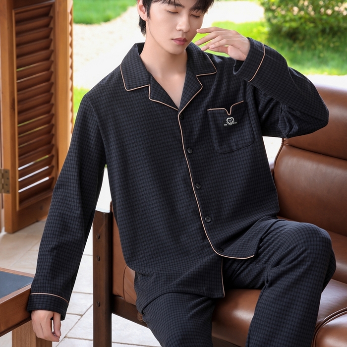 91家纺网 家纺一手货源 找家纺 洛兰沙家居馆 2025新款德绒绵竹加厚300克情侣睡衣男女款睡衣（翻领） 251632（情侣款男）