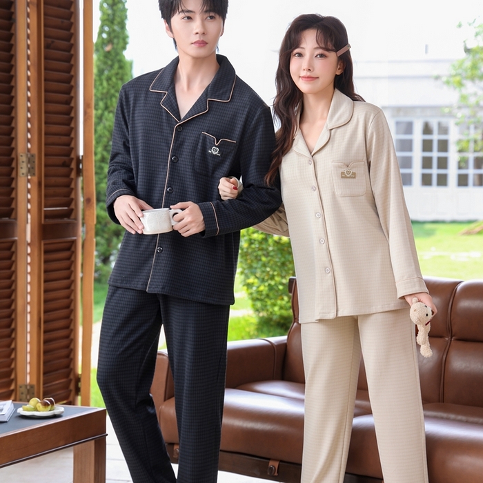 91家纺网 家纺一手货源 找家纺 洛兰沙家居馆 2025新款德绒绵竹加厚300克情侣睡衣男女款睡衣（翻领） 251632（情侣款男）