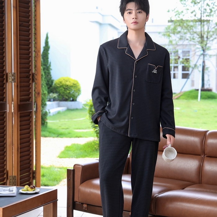 91家纺网 家纺一手货源 找家纺 洛兰沙家居馆 2025新款德绒绵竹加厚300克情侣睡衣男女款睡衣（翻领） 251632（情侣款男）