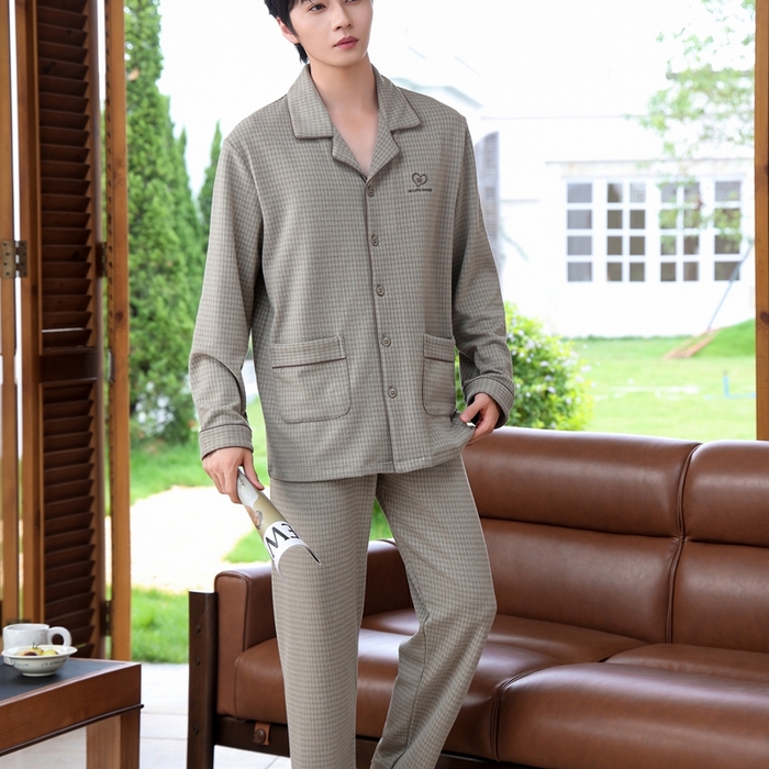 91家纺网 家纺一手货源 找家纺 洛兰沙家居馆 2025新款德绒绵竹加厚300克情侣睡衣男女款睡衣（翻领） 251633-1（情侣款男）