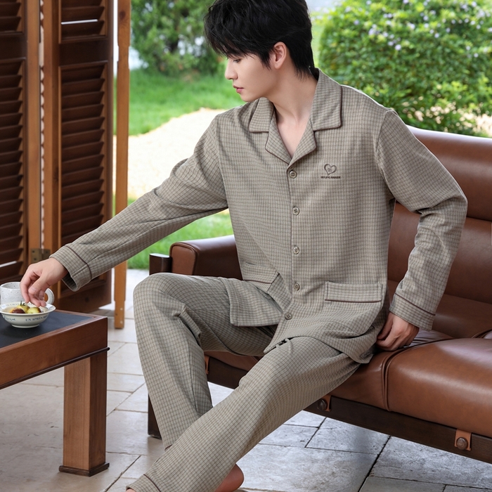 91家纺网 家纺一手货源 找家纺 洛兰沙家居馆 2025新款德绒绵竹加厚300克情侣睡衣男女款睡衣（翻领） 251633-1（情侣款男）