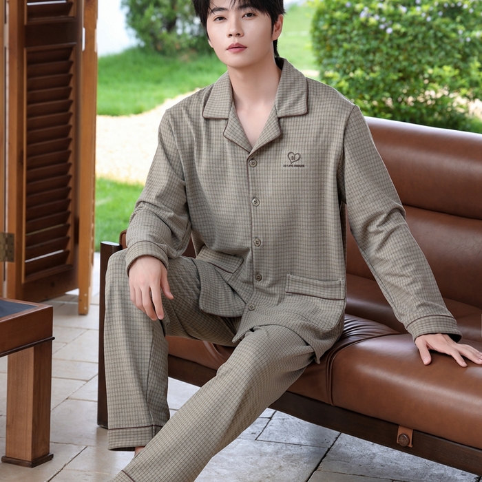 91家纺网 家纺一手货源 找家纺 洛兰沙家居馆 2025新款德绒绵竹加厚300克情侣睡衣男女款睡衣（翻领） 251633-1（情侣款男）