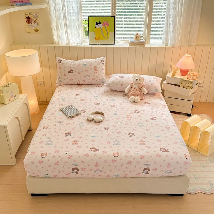 91家纺网 家纺一手货源 找家纺 丽美人家纺 2025年牛奶绒小版印花床笠单床笠床笠单件 油画小萌物