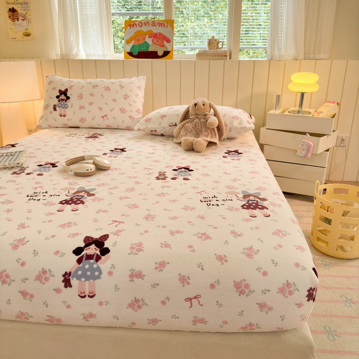 91家纺网 家纺一手货源 找家纺 丽美人家纺 2025年牛奶绒小版印花床笠单床笠床笠单件 玫瑰女孩