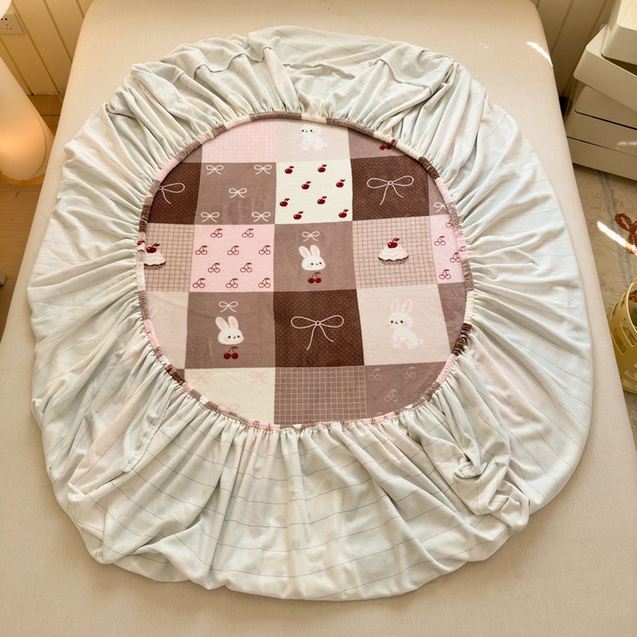 91家纺网 家纺一手货源 找家纺 丽美人家纺 2025年牛奶绒小版印花床笠单床笠床笠单件 拼布蝴蝶兔