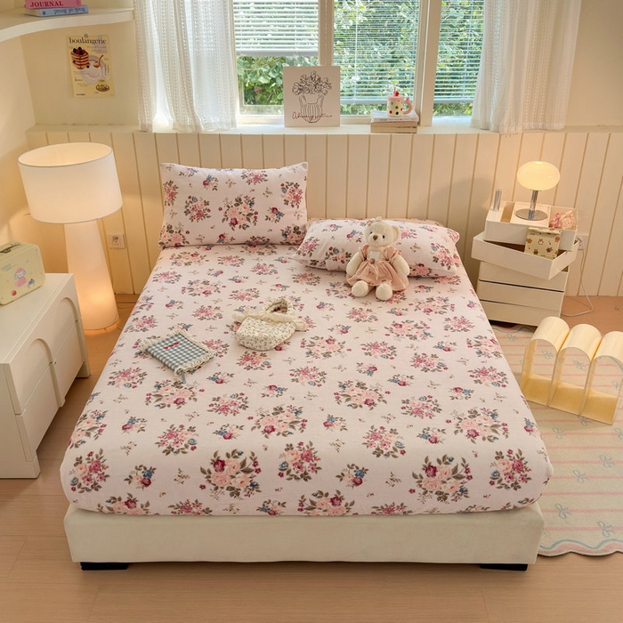 91家纺网 家纺一手货源 找家纺 丽美人家纺 2025年牛奶绒小版印花床笠单床笠床笠单件 山茶花语-粉